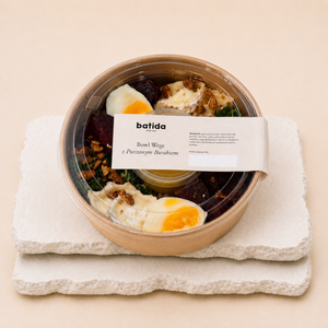 Vegetarian bowl with roasted beetroot