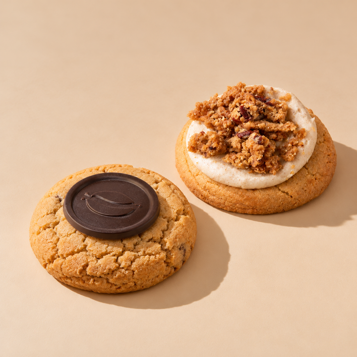 Crumble cookies Batida: czekoladowe, marchewkowe i malinowe z pistacjami