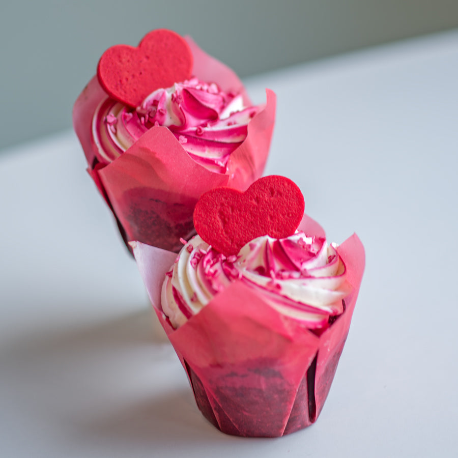 Czekoladowo-wiśniowy muffin z serduszkiem