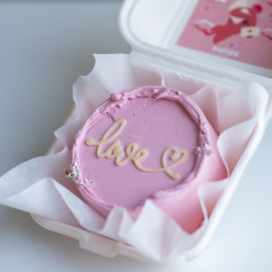 Różowy torcik bento na walentynki 2026