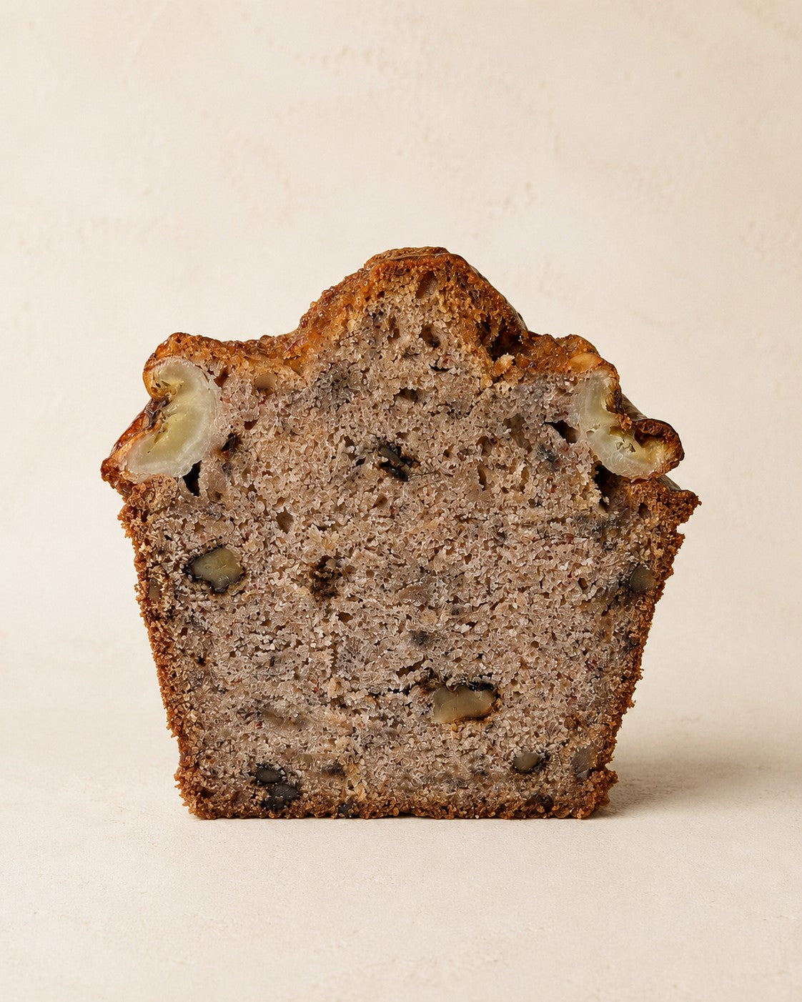 Bananenbrot mit Pekannüssen und Karamell von Batida - Querschnitt