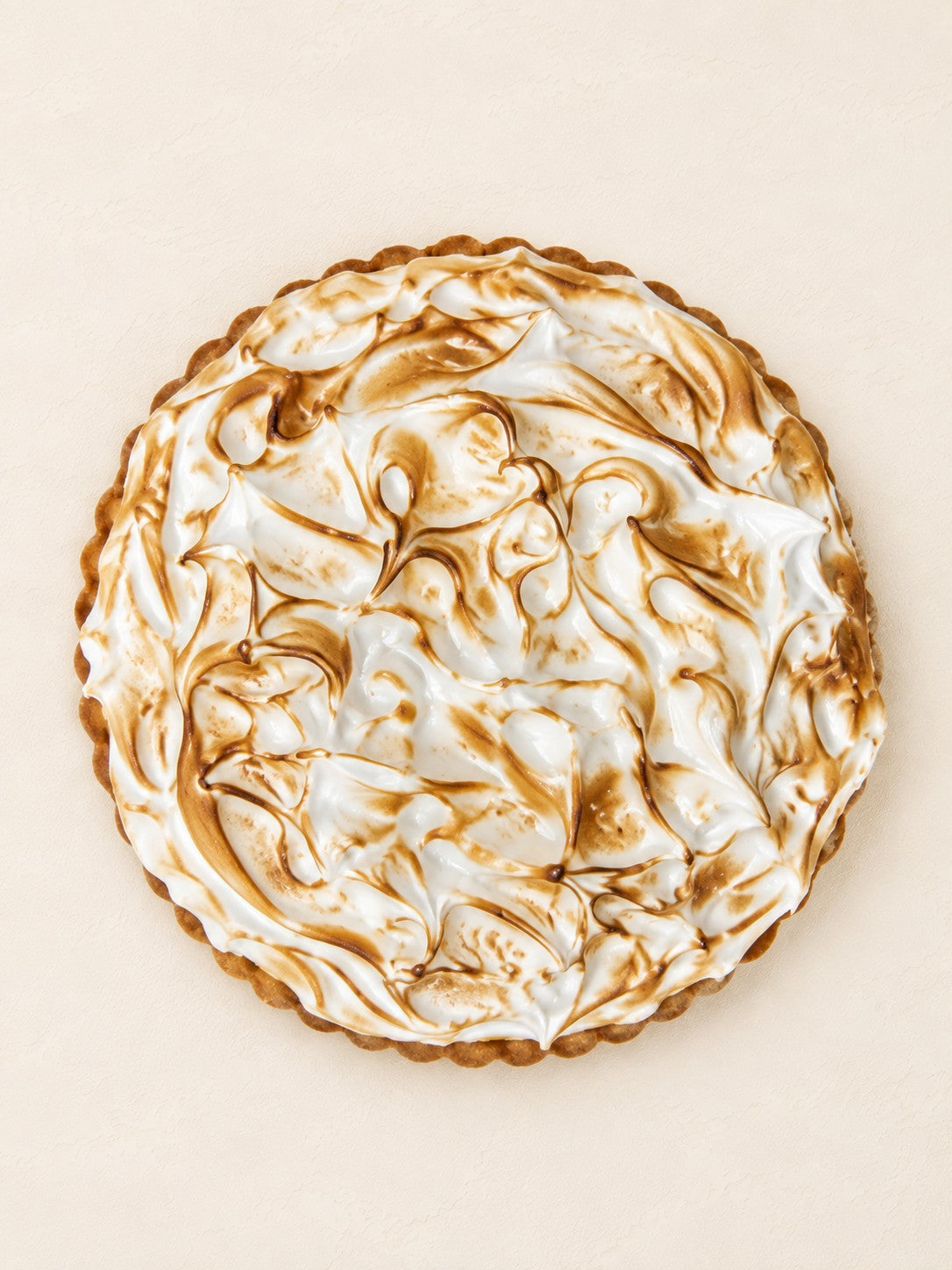 Tarta cytryna - yuzu z opalaną bezą Batida - przekrój